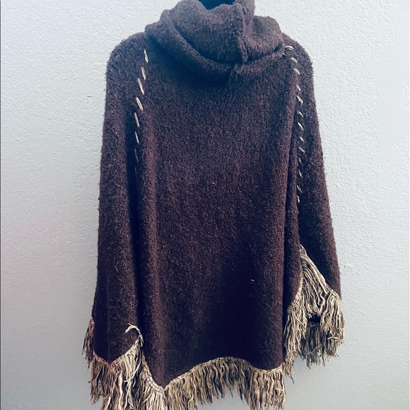 Vintage Hooded Sweater Wrap - Picture 2 of 3